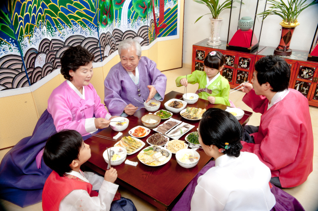 Tiếng Hàn giao tiếp - chủ đề bữa cơm