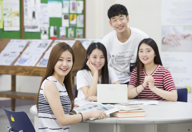 Văn hóa chào hỏi của người Hàn Quốc khi mới gặp lần đầu